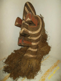 velká maska Songye Kongo s trávou