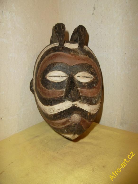 Africká maska kmene Songye z Konga