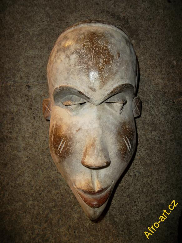 maska Tsogo Gabon