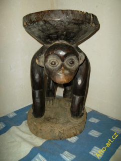 stolička Hemba Kongo s opicí