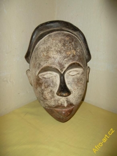 maska Tsogu Gabon